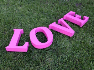 Букви LOVE